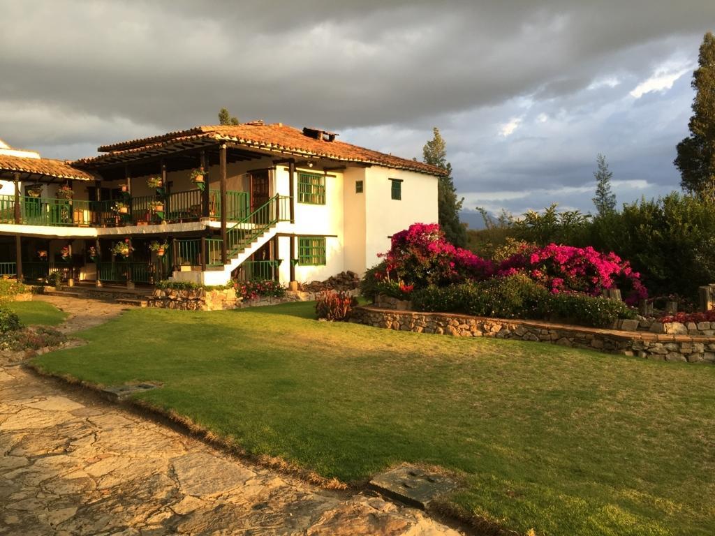 Hotel San Luis De Ucuenga Nobsa エクステリア 写真