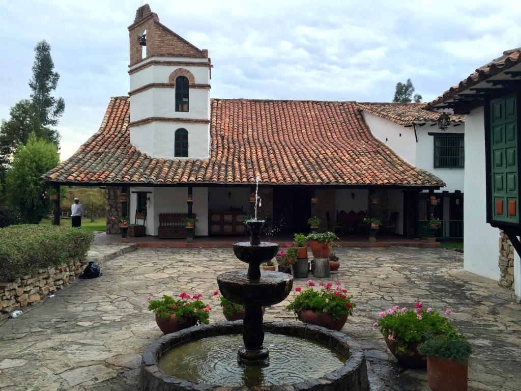 Hotel San Luis De Ucuenga Nobsa エクステリア 写真